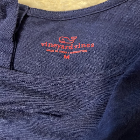 Vineyard Vines Shirt with Layered Sleeve LIKE NEW - Picture 5 of 6